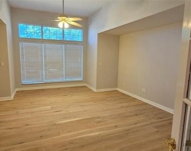 137 Oakview Road - Photo Thumbnail 15