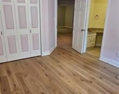 137 Oakview Road - Photo Thumbnail 21