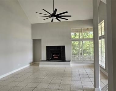 137 Oakview Road - Photo Thumbnail 6