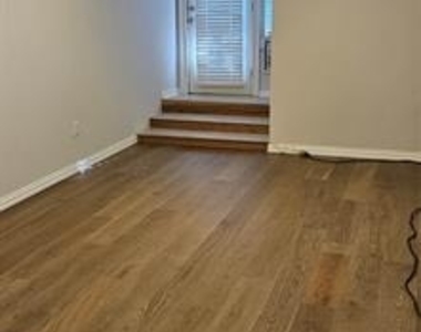 137 Oakview Road - Photo Thumbnail 34