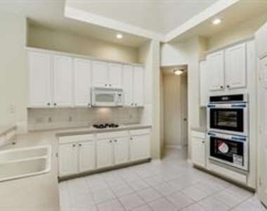 1703 Nightingale Lane - Photo Thumbnail 12