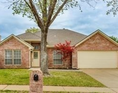 1703 Nightingale Lane - Photo Thumbnail 23