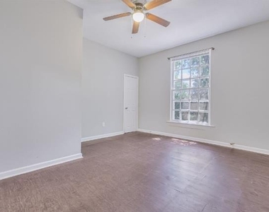 107 Windsor Court - Photo Thumbnail 18