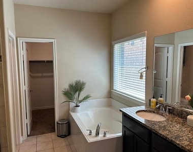 10320 Big Sandy Court - Photo Thumbnail 16