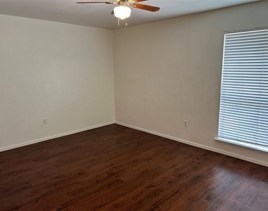 12828 Woodbend Court - Photo Thumbnail 25