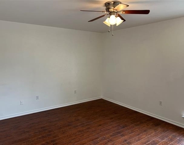12828 Woodbend Court - Photo Thumbnail 16