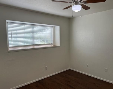 12828 Woodbend Court - Photo Thumbnail 31
