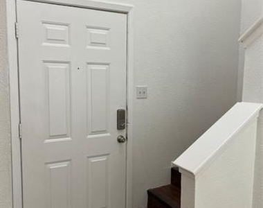 12828 Woodbend Court - Photo Thumbnail 6