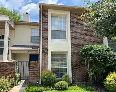 12828 Woodbend Court - Photo Thumbnail 5