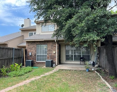12828 Woodbend Court - Photo Thumbnail 4