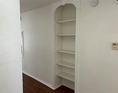 12828 Woodbend Court - Photo Thumbnail 7