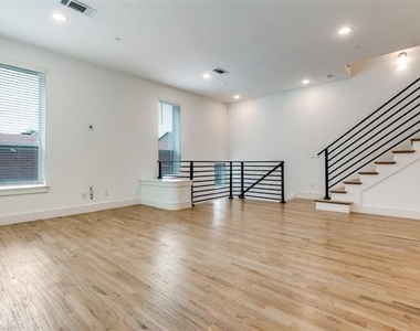 1828 N Garrett Avenue - Photo Thumbnail 5