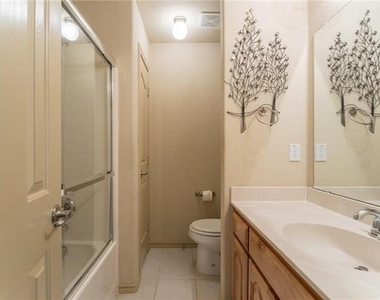 3003 Belmont Court - Photo Thumbnail 13