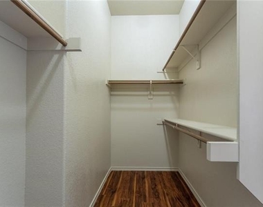 3003 Belmont Court - Photo Thumbnail 22