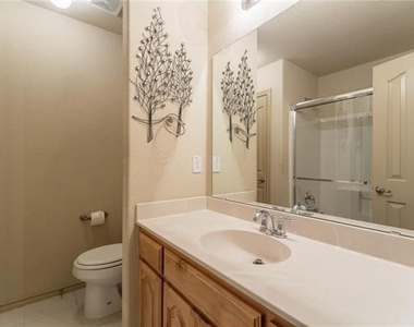 3003 Belmont Court - Photo Thumbnail 12
