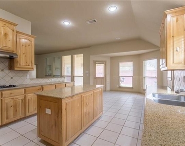 3003 Belmont Court - Photo Thumbnail 9