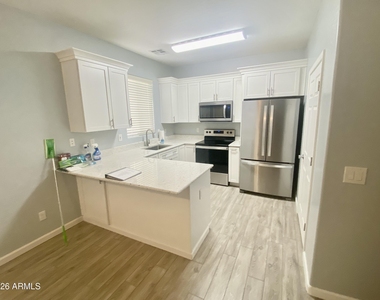 2300 E Magma Road - Photo Thumbnail 3