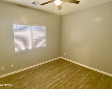 2300 E Magma Road - Photo Thumbnail 9