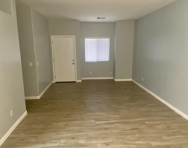 2300 E Magma Road - Photo Thumbnail 7