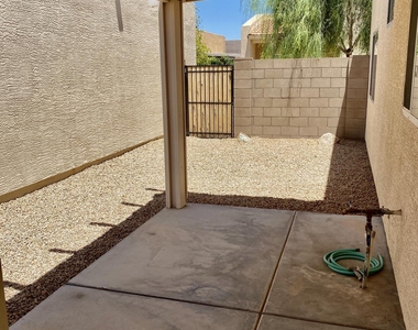 2300 E Magma Road - Photo Thumbnail 16