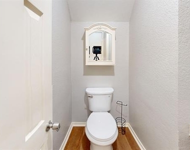 7913 Rice Drive - Photo Thumbnail 18