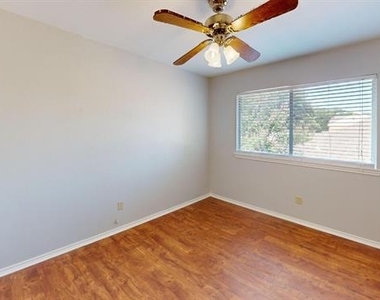 7913 Rice Drive - Photo Thumbnail 14