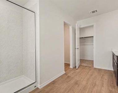 125 Arbor Drive - Photo Thumbnail 13