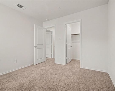 125 Arbor Drive - Photo Thumbnail 19