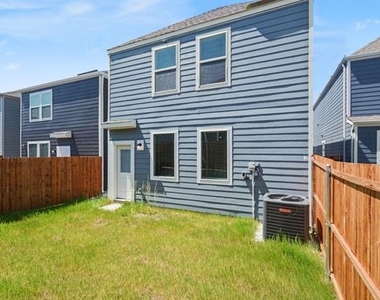 125 Arbor Drive - Photo Thumbnail 26