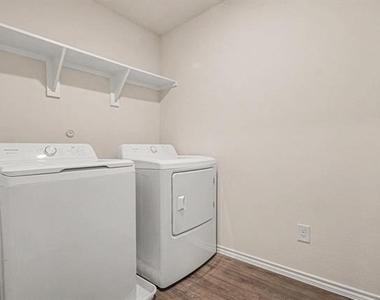 125 Arbor Drive - Photo Thumbnail 25