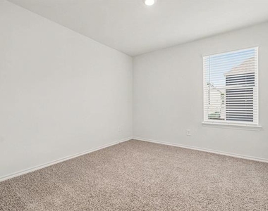 125 Arbor Drive - Photo Thumbnail 23