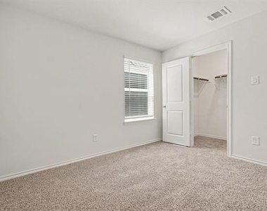 125 Arbor Drive - Photo Thumbnail 16