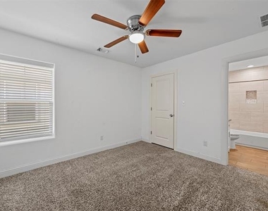 607 E Carter Street - Photo Thumbnail 10