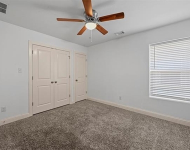 607 E Carter Street - Photo Thumbnail 9