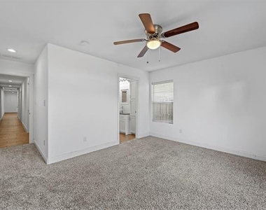 607 E Carter Street - Photo Thumbnail 12
