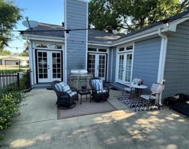 420 E Franklin Street - Photo Thumbnail 16