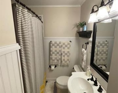 420 E Franklin Street - Photo Thumbnail 9