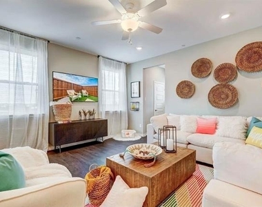 4430 Prairie Crossing - Photo Thumbnail 5