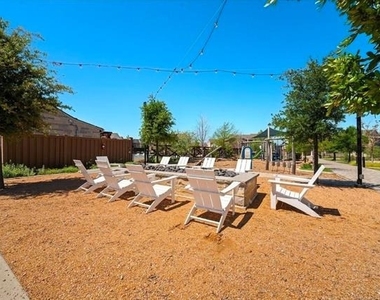 4430 Prairie Crossing - Photo Thumbnail 28
