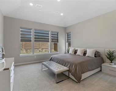 5322 Statesman Lane - Photo Thumbnail 17