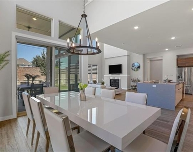 5322 Statesman Lane - Photo Thumbnail 16