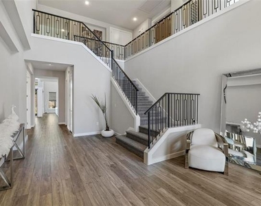 5322 Statesman Lane - Photo Thumbnail 2