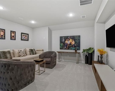 5322 Statesman Lane - Photo Thumbnail 27