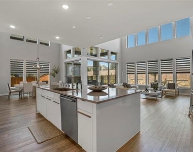 5322 Statesman Lane - Photo Thumbnail 7