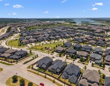5322 Statesman Lane - Photo Thumbnail 38