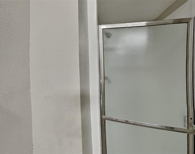 5905 Nanci Drive - Photo Thumbnail 9