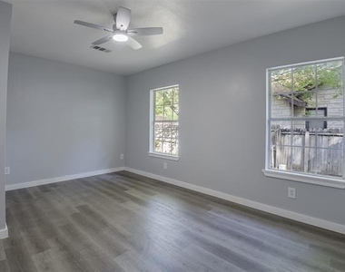 1507 N Preston Street - Photo Thumbnail 10