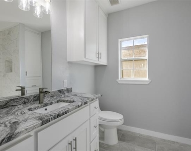 1507 N Preston Street - Photo Thumbnail 11