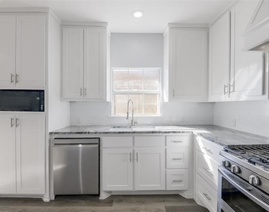 1507 N Preston Street - Photo Thumbnail 8