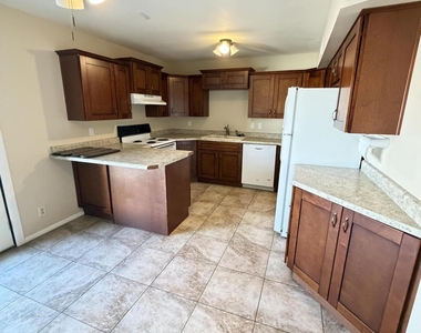 114 S Lesueur -- - Photo Thumbnail 3